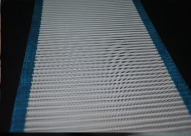 Pantalla superficial lisa del secador de la tela de malla del poliéster del estiramiento para el tratamiento de aguas residuales